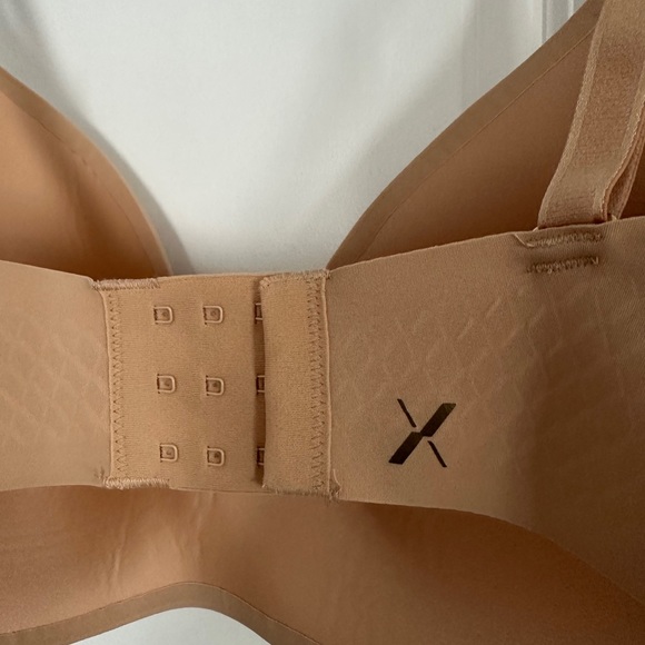 Knix wingwoman wireless size 8 - Picture 2 of 4